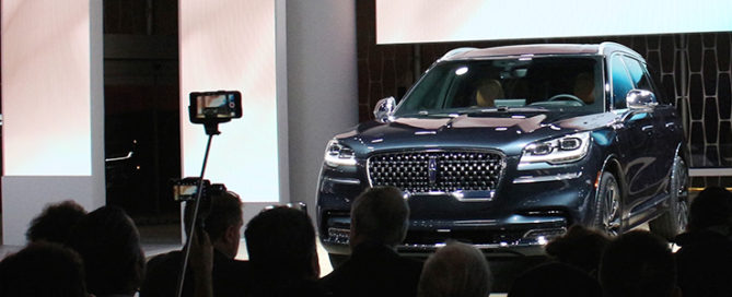 Lincoln Aviator LA Auto Show